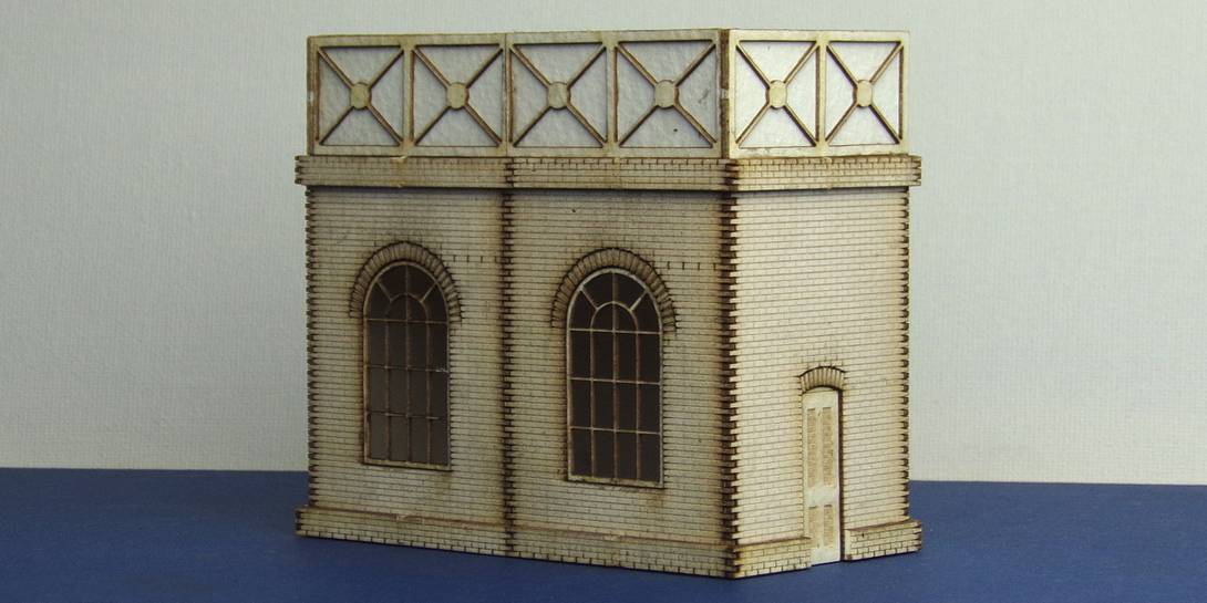 B 00-20 OO gauge water tower Medium water tower. Constructed with standard industrial panels with top water tank.